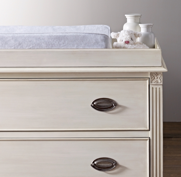 Emelia Dresser Topper