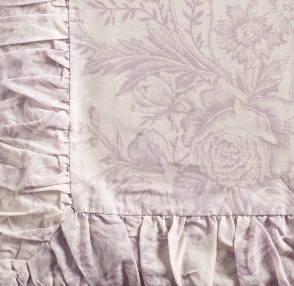 Ruched Floral Bedding Swatch
