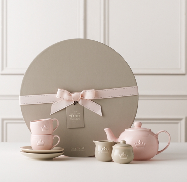 Porcelain Tea Set