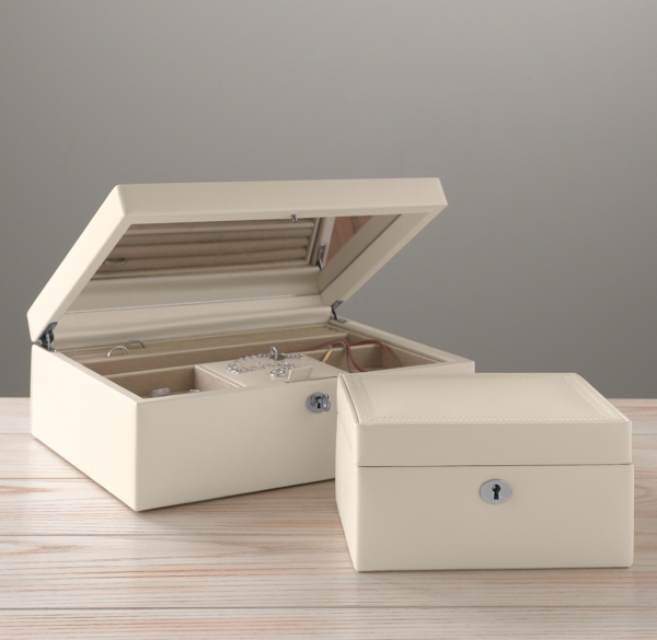 Heirloom Leather Jewelry Box
