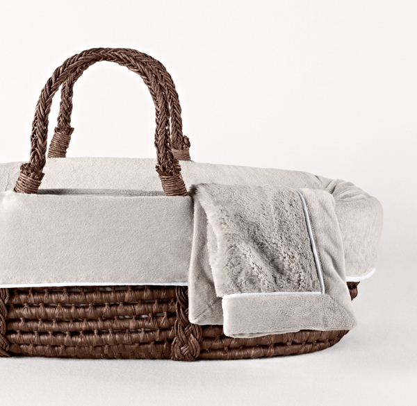 Cuddle Plush Moses Basket Bedding & Espresso Basket 