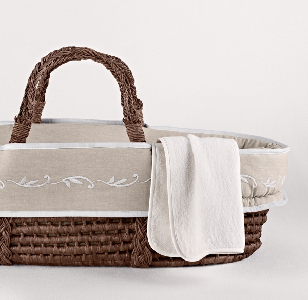 Embroidered Trellis Moses Basket Bedding & Espresso Basket Set