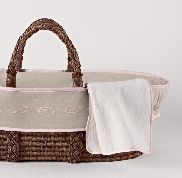 Embroidered Trellis Moses Basket Bedding & Espresso Basket Set