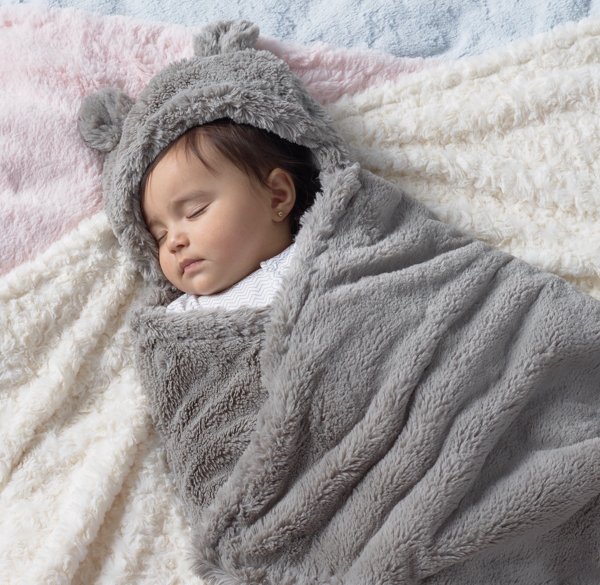 swaddle with hood