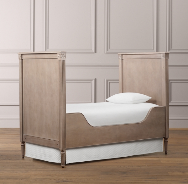 Emelia Panel Crib