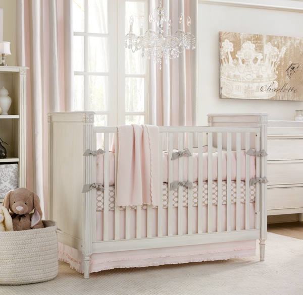 Emelia Panel Crib