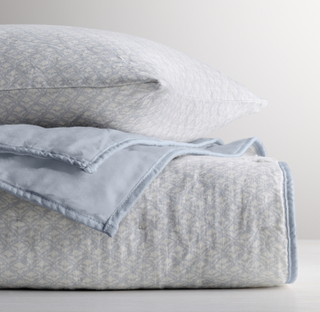 Washed Organic Linen Foulard Print Toddler Quilt