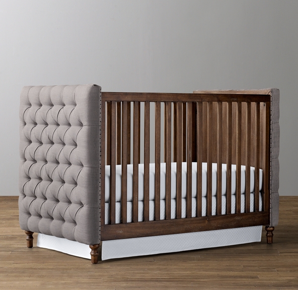 Chesterfield Tufted Crib