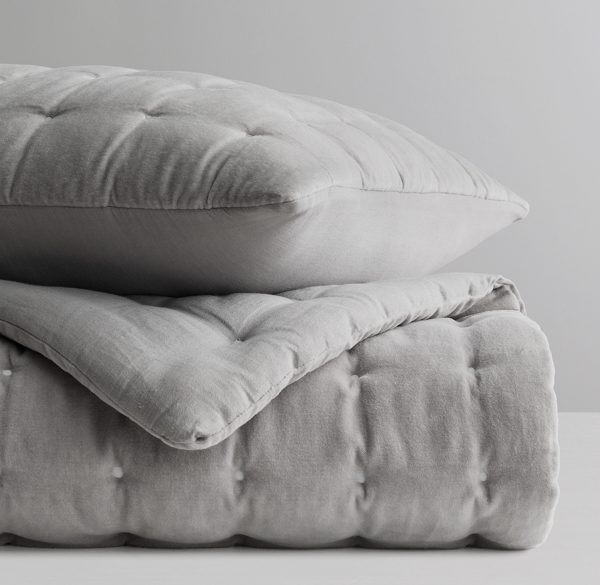 BoxTufted Velvet Quilt