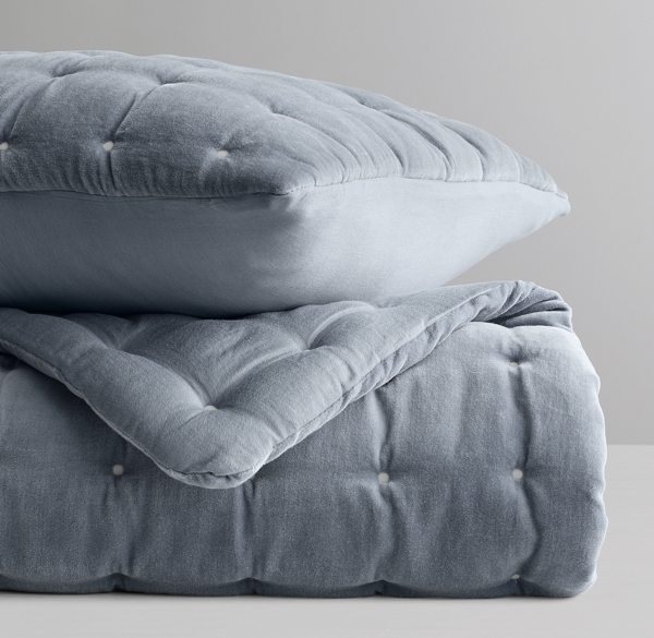 BoxTufted Velvet Toddler Quilt